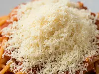 Parmezan tarty (opcjonalne)