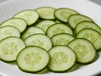 Cucumber (slices)
