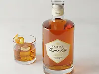Triple sec liqueur (Cointreau)