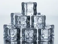 Ice (cubes)