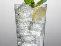 Sparkling water (soda)