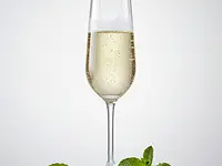 Champagne (brut sparkling wine)
