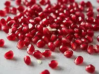 Pomegranate arils (pomegranate seeds)