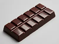 Bitter chocolate (minimum 70% cocoa)