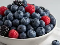 Fresh berries (optional)