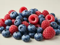 Mixed fruits (e.g. blueberries and raspberries)