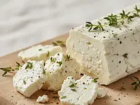 Goat cheese (soft, type chèvre)