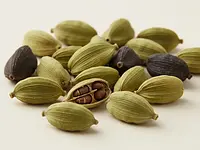 Kardamon w strączkach