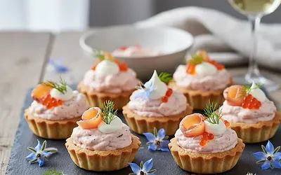 Crispy tartlets with smoked trout mousse and horseradish