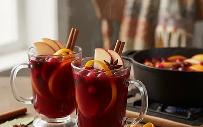 Spiced Apple-Cranberry Mulled Wine