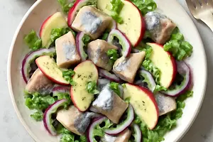 Herring salad with apple